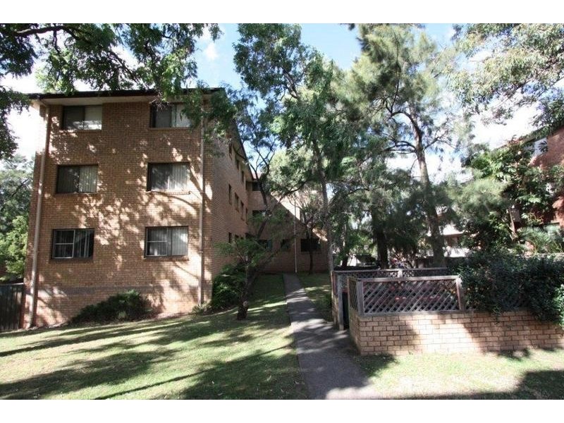 2/14-16 Central Ave, Westmead NSW 2145