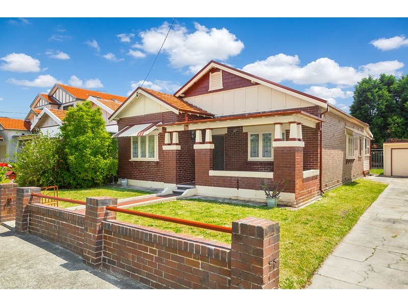 60 First Avenue, Rodd Point NSW 2046