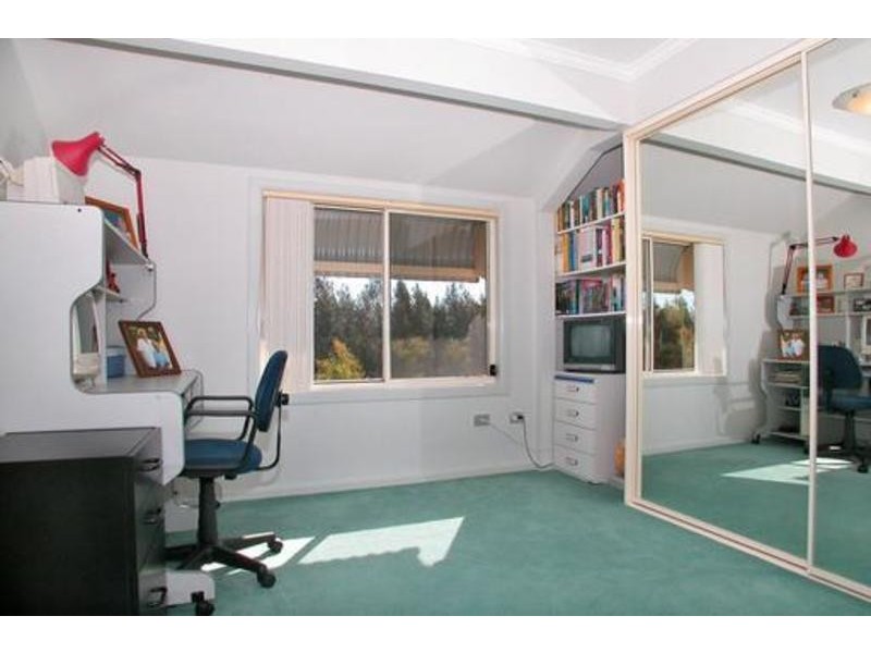 26 Charlton Drive, Liberty Grove NSW 2138