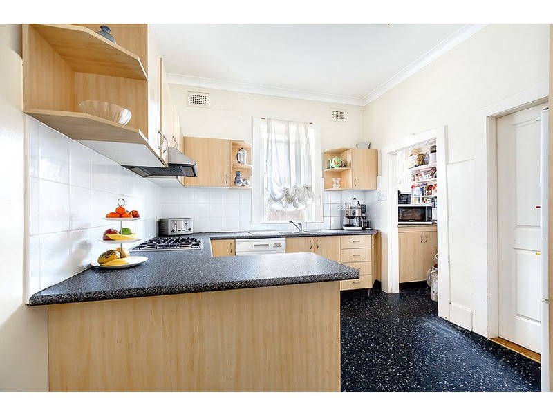 8 Leigh Avenue, Concord NSW 2137