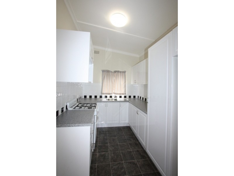 16 Loftus Crescent, Homebush NSW 2140