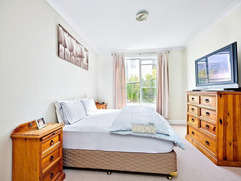 102/6 Fairwater Close, Breakfast Point NSW 2137