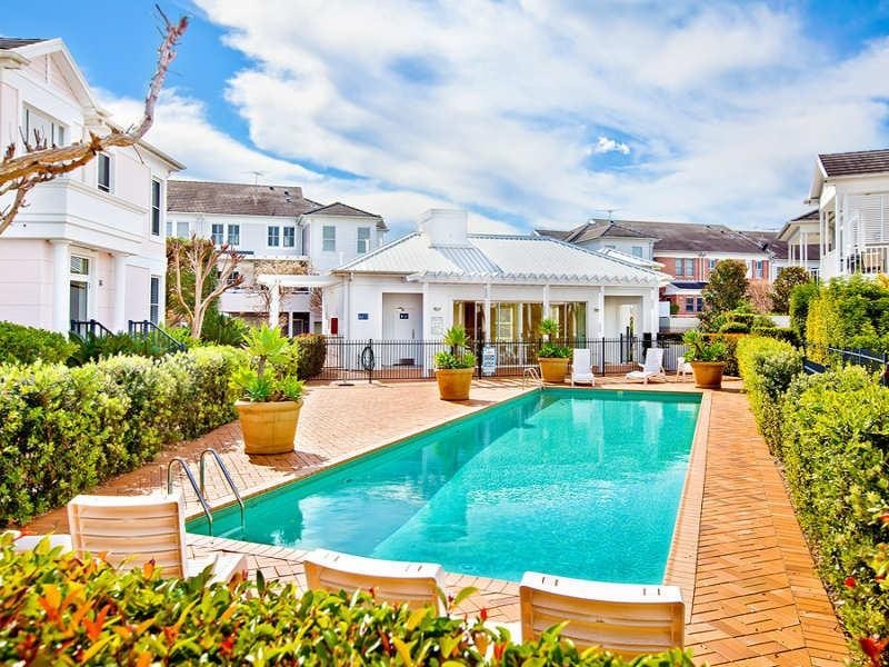 102/6 Fairwater Close, Breakfast Point NSW 2137