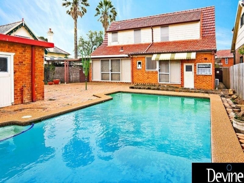 8 Wakeford Road, Strathfield NSW 2135