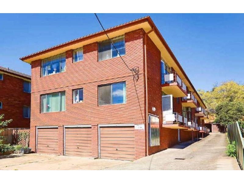 2/120 The  Crescent, Homebush NSW 2140