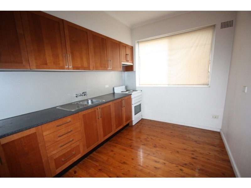 2/120 The  Crescent, Homebush NSW 2140