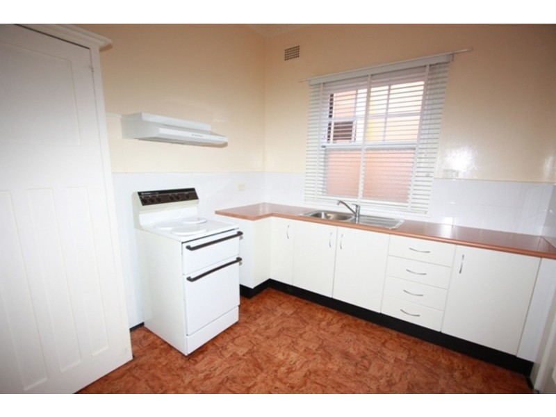 2/14 The Crescent, Homebush NSW 2140