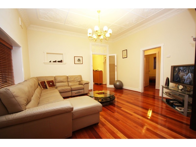 4 Edward Street, Concord NSW 2137