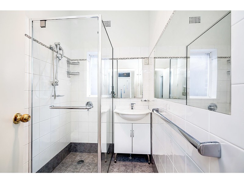 42 Underwood Road, Homebush NSW 2140