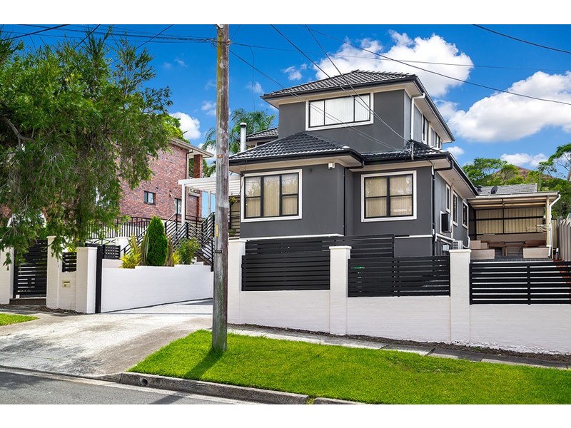 32 Nicoll Street, Roselands NSW 2196