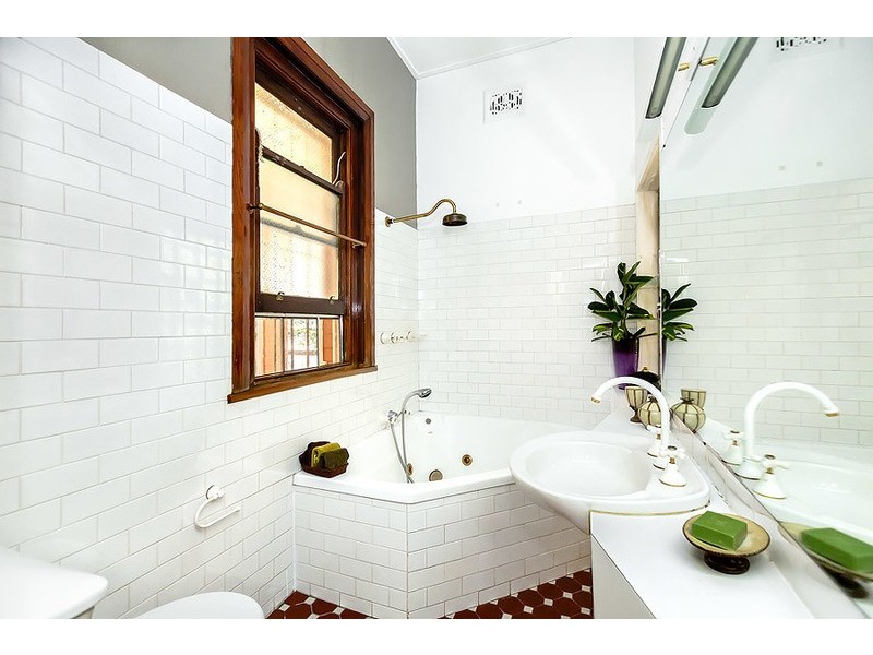 77 Seventh Avenue, Campsie NSW 2194