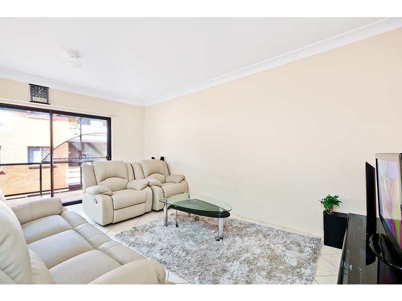 4/12 Charles Street, Liverpool NSW 2170