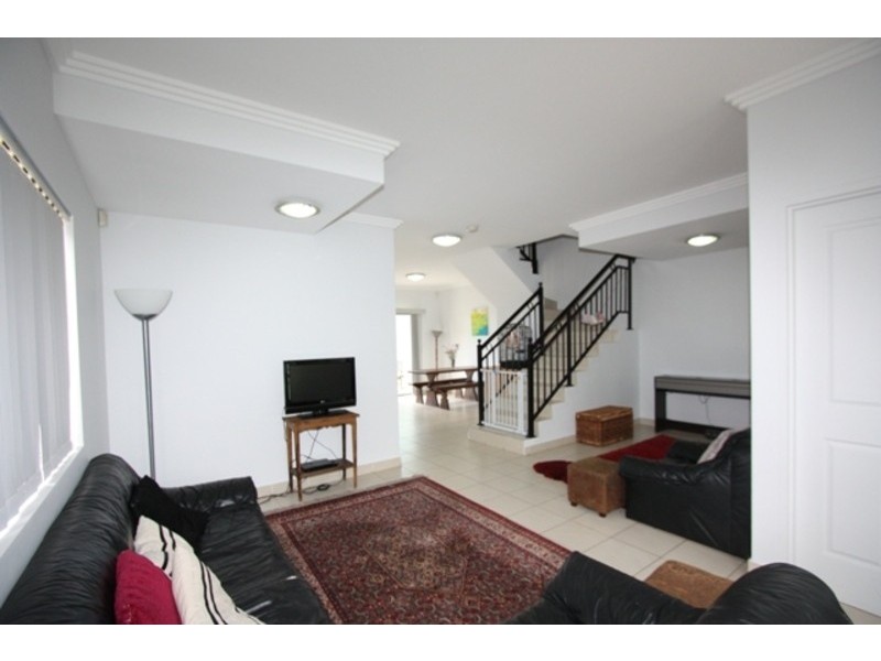 7 Pandora Street, Greenacre NSW 2190