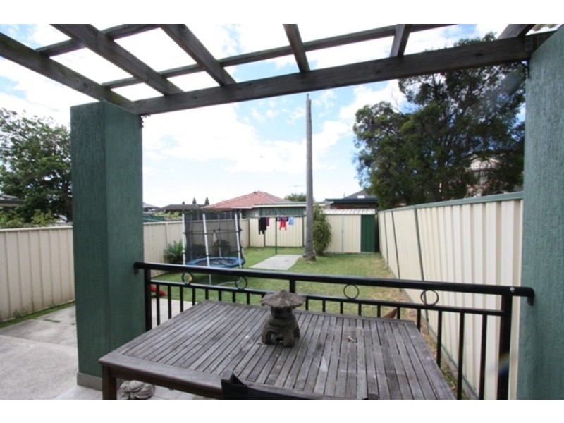 7 Pandora Street, Greenacre NSW 2190