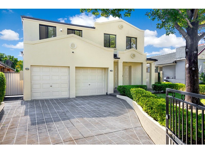 4 Robinson Street, Belfield NSW 2191