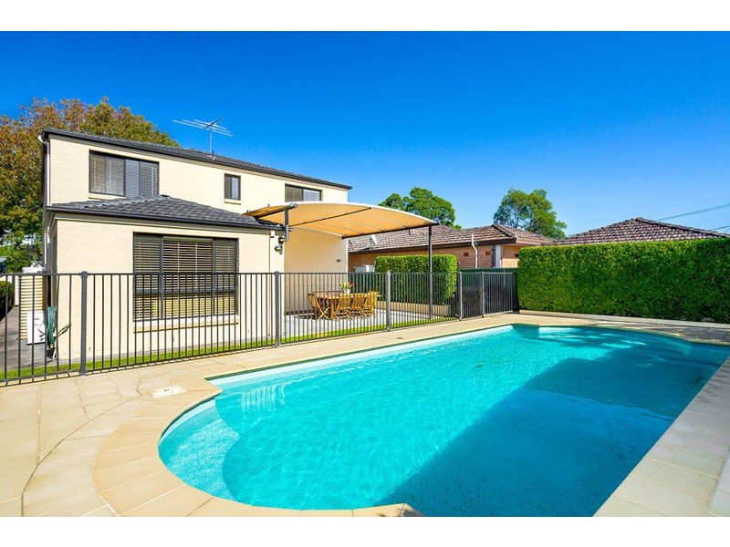 4 Robinson Street, Belfield NSW 2191