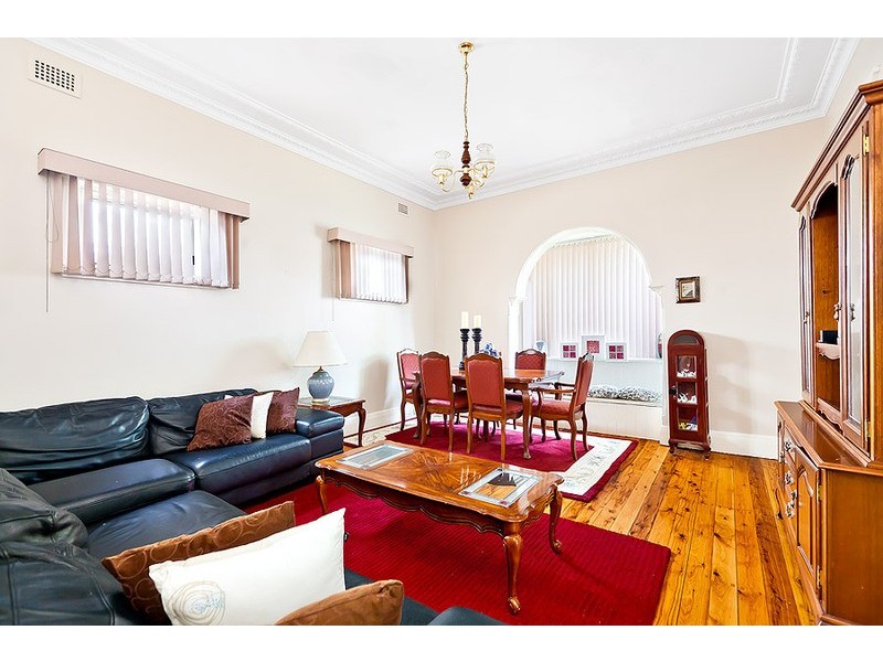 121 Links Ave, Concord NSW 2137