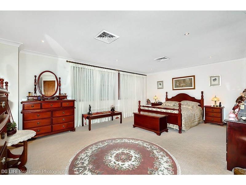 13 Barker Rd (entry from 3 Todman Pl), Strathfield NSW 2135
