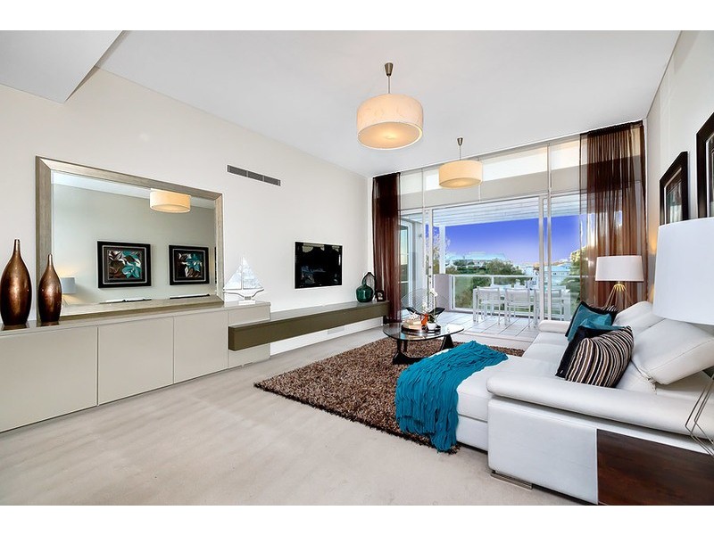 33/6 Admiralty Drive, Breakfast Point NSW 2137