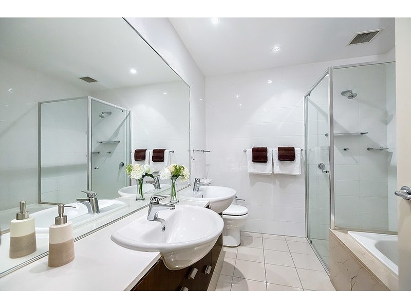 33/6 Admiralty Drive, Breakfast Point NSW 2137