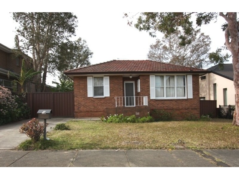 4 Macarthur Avenue, Strathfield NSW 2135