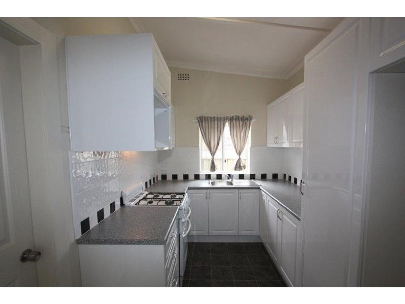 16 Loftus Crescent, Homebush NSW 2140