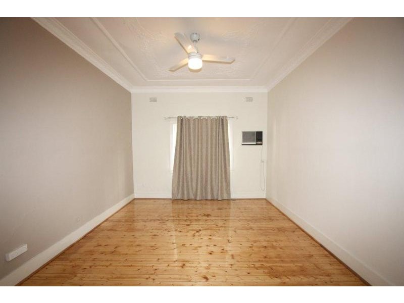 16 Loftus Crescent, Homebush NSW 2140