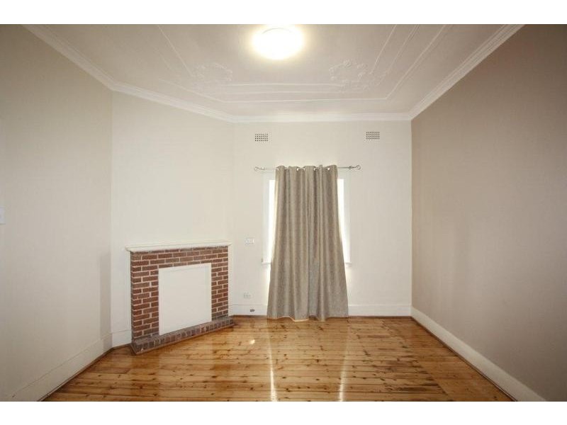 16 Loftus Crescent, Homebush NSW 2140