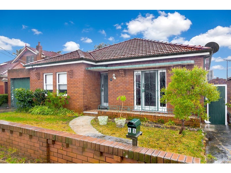 13 Edward Street, Kingsgrove NSW 2208