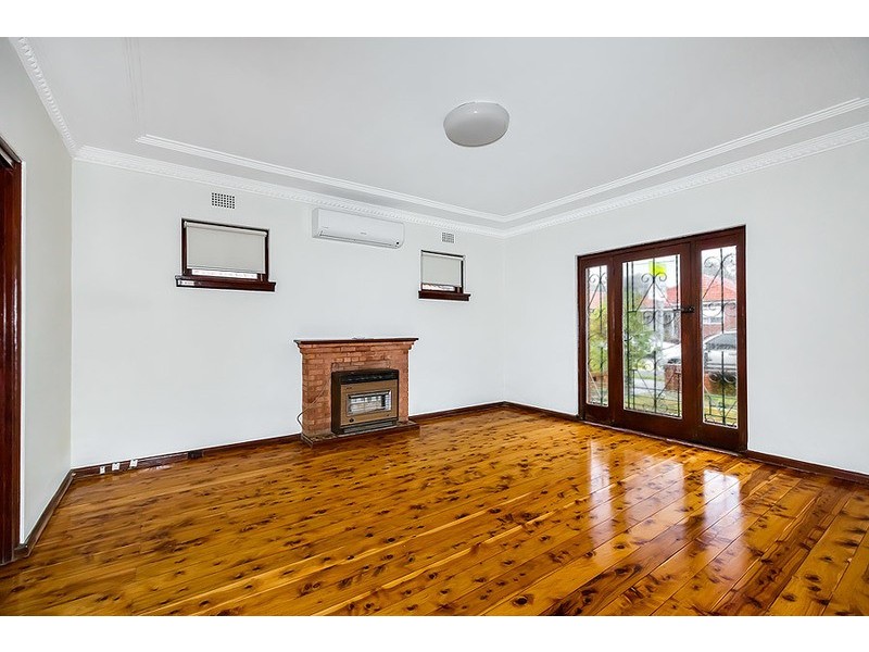 13 Edward Street, Kingsgrove NSW 2208