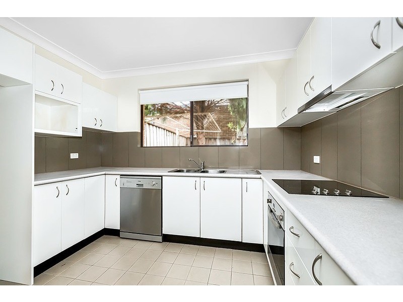 8/4 Llewellyn Street, Rhodes NSW 2138