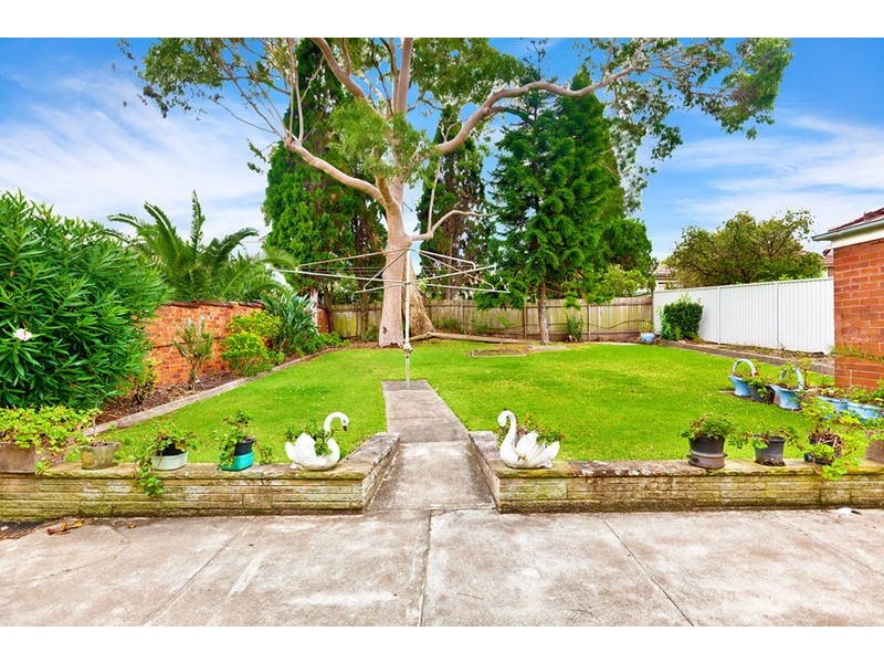 19 Strathlora Street, Strathfield NSW 2135