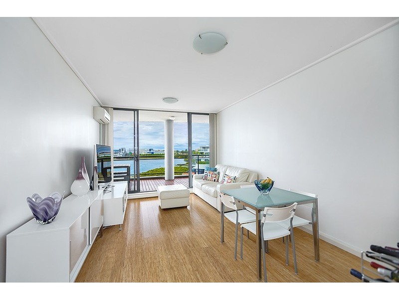 22/27 Bennelong Parkway, Wentworth Point NSW 2127