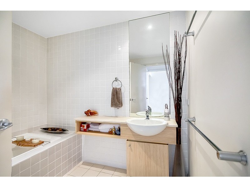 22/27 Bennelong Parkway, Wentworth Point NSW 2127