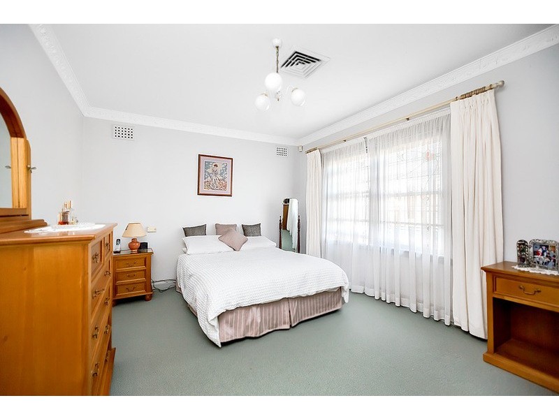 24 Macnamara Avenue, Concord NSW 2137