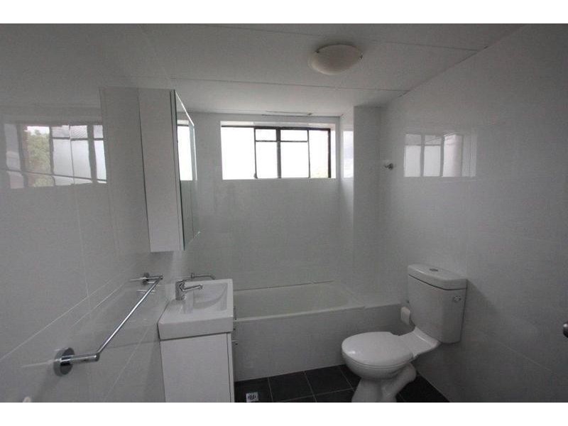 6/14-16 Central Ave, Westmead NSW 2145