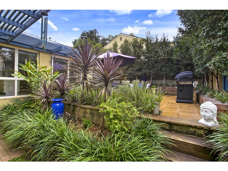 2 Konrads Avenue, Newington NSW 2127