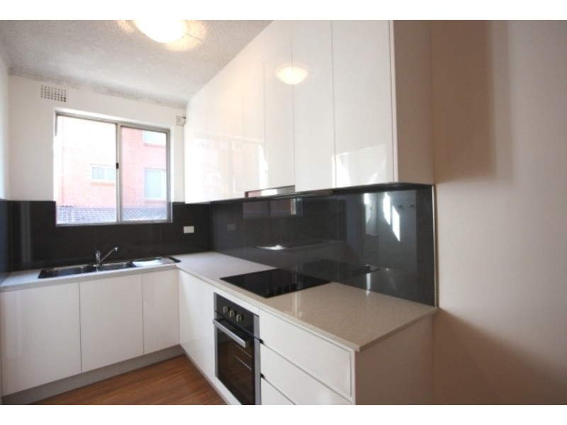 3/64  Sackville Street, Fairfield NSW 2165