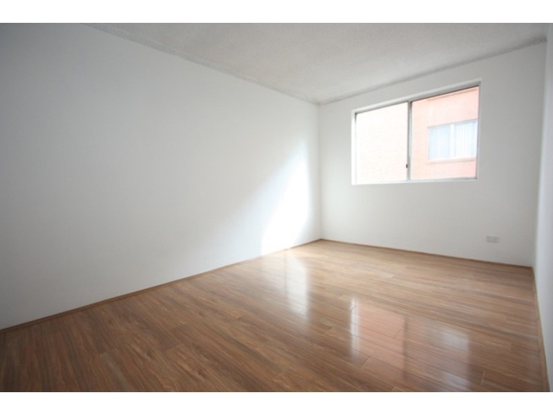 3/64  Sackville Street, Fairfield NSW 2165