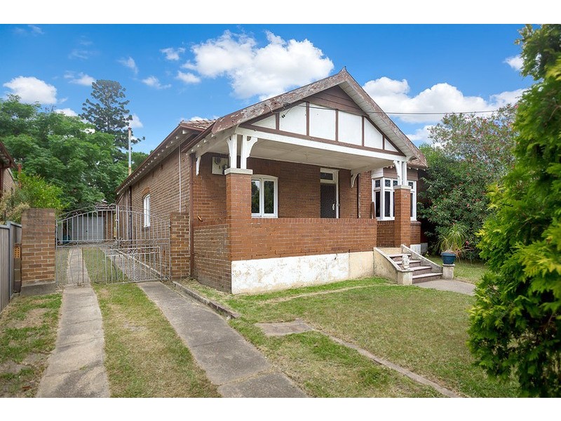 52 The Crescent, Homebush NSW 2140