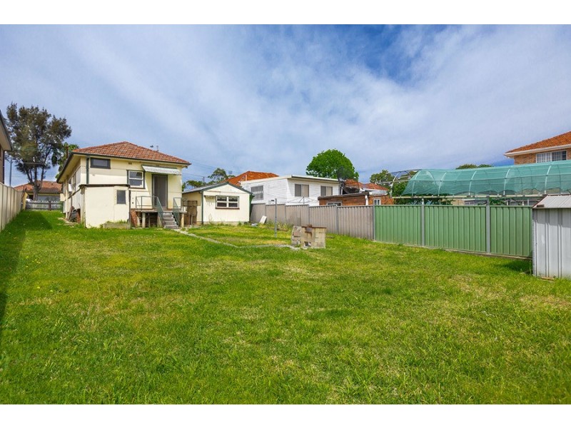 89 Juno Parade, Greenacre NSW 2190