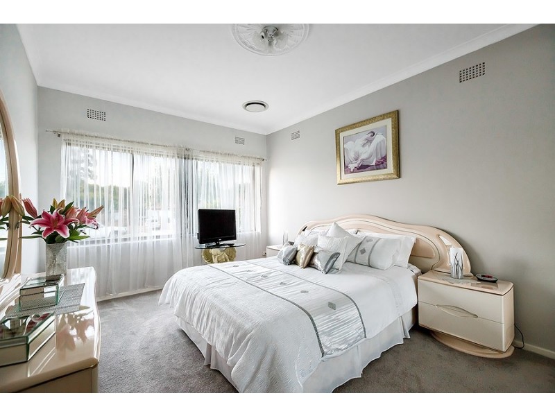 16 Blanche Street, Belfield NSW 2191