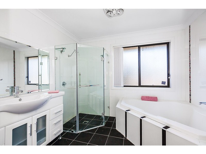 5 Nicholls Way, Pemulwuy NSW 2145