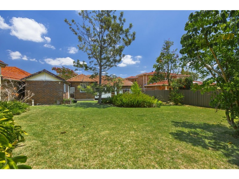 4 Wallis Avenue, Strathfield NSW 2135