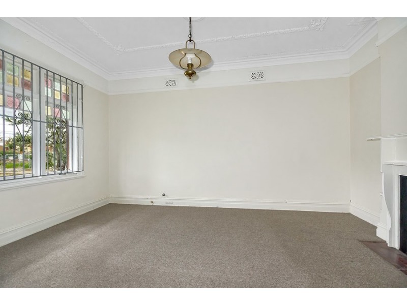 6 Loftus Crescent, Homebush NSW 2140