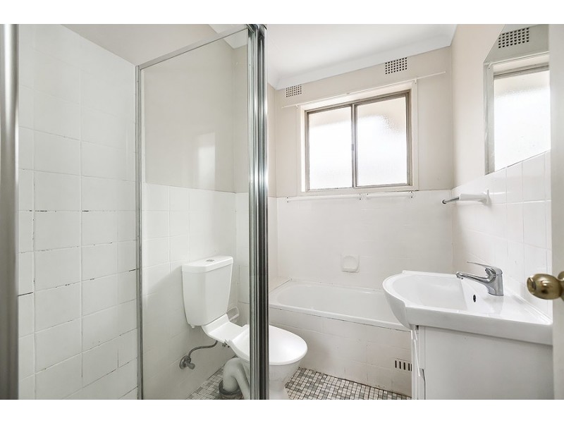 8/37 Henley Road, Homebush West NSW 2140