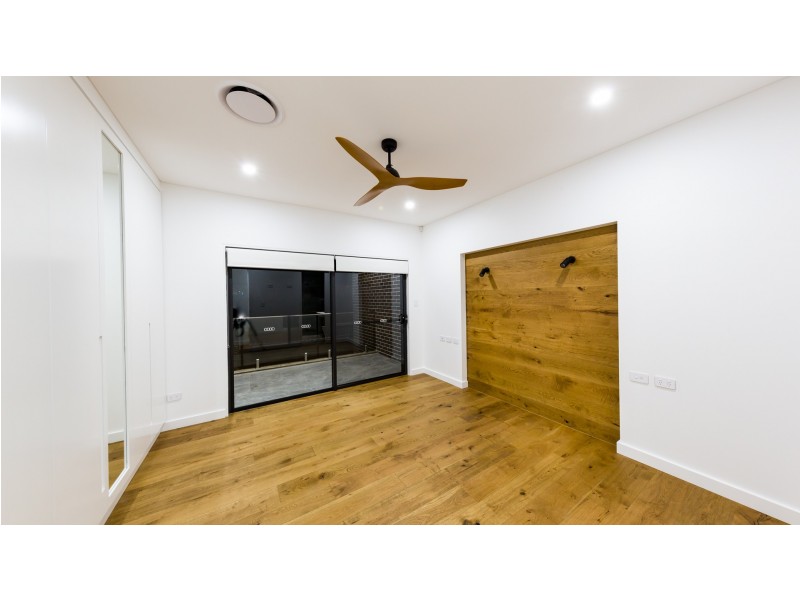 35 Pambula Crescent, Woodpark NSW 2164