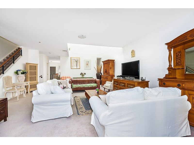 15 Edgewood Crescent, Cabarita NSW 2137