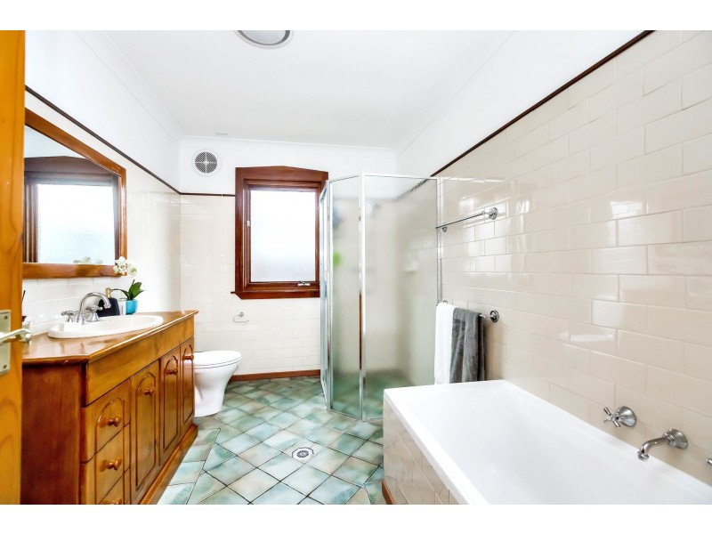 9 Birriwa Avenue, Belfield NSW 2191