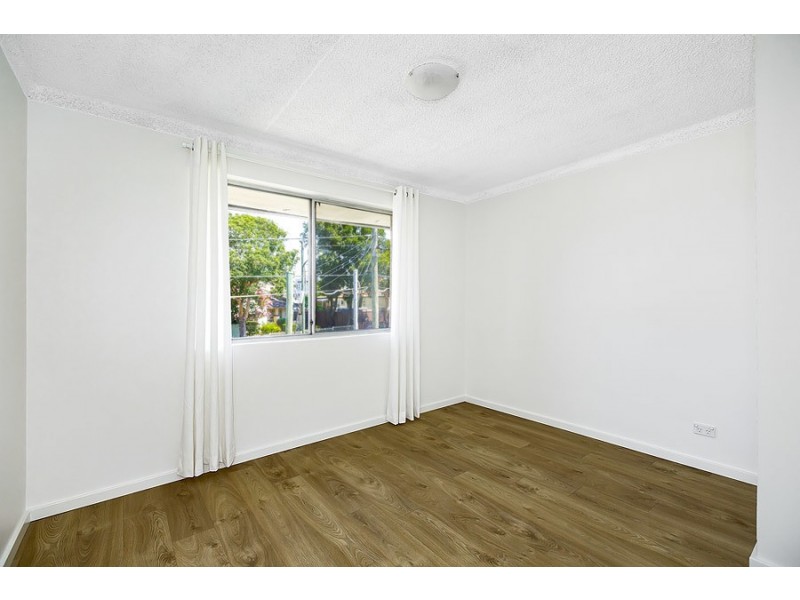 4/64 Sackville St, Fairfield NSW 2165